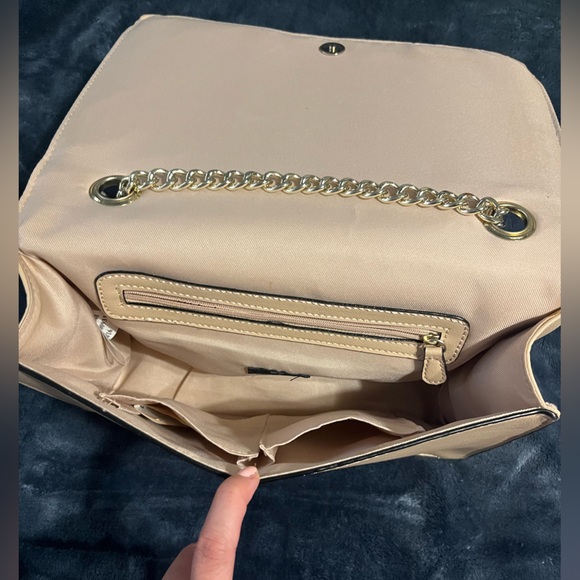 Target Mossimo brand purse - Picture 3 of 9